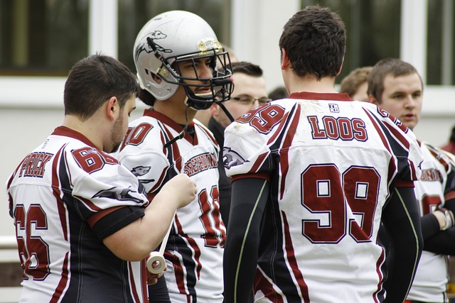 俄罗斯罗斯托夫州遭无人机袭击 70余套公寓受损.